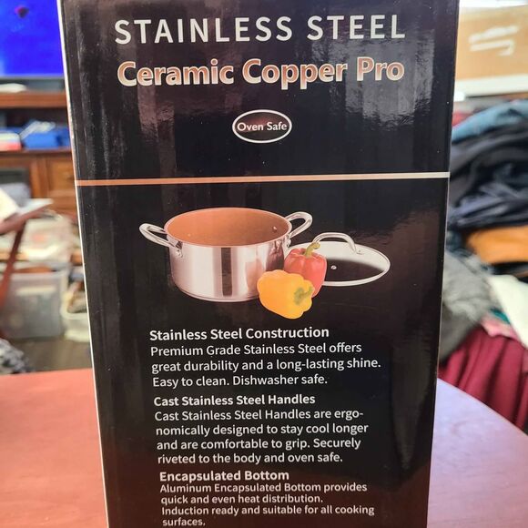 The "Culinary Edge" Ceramic Copper
Pro 5 qt Dutch Oven - Picture 2 of 3